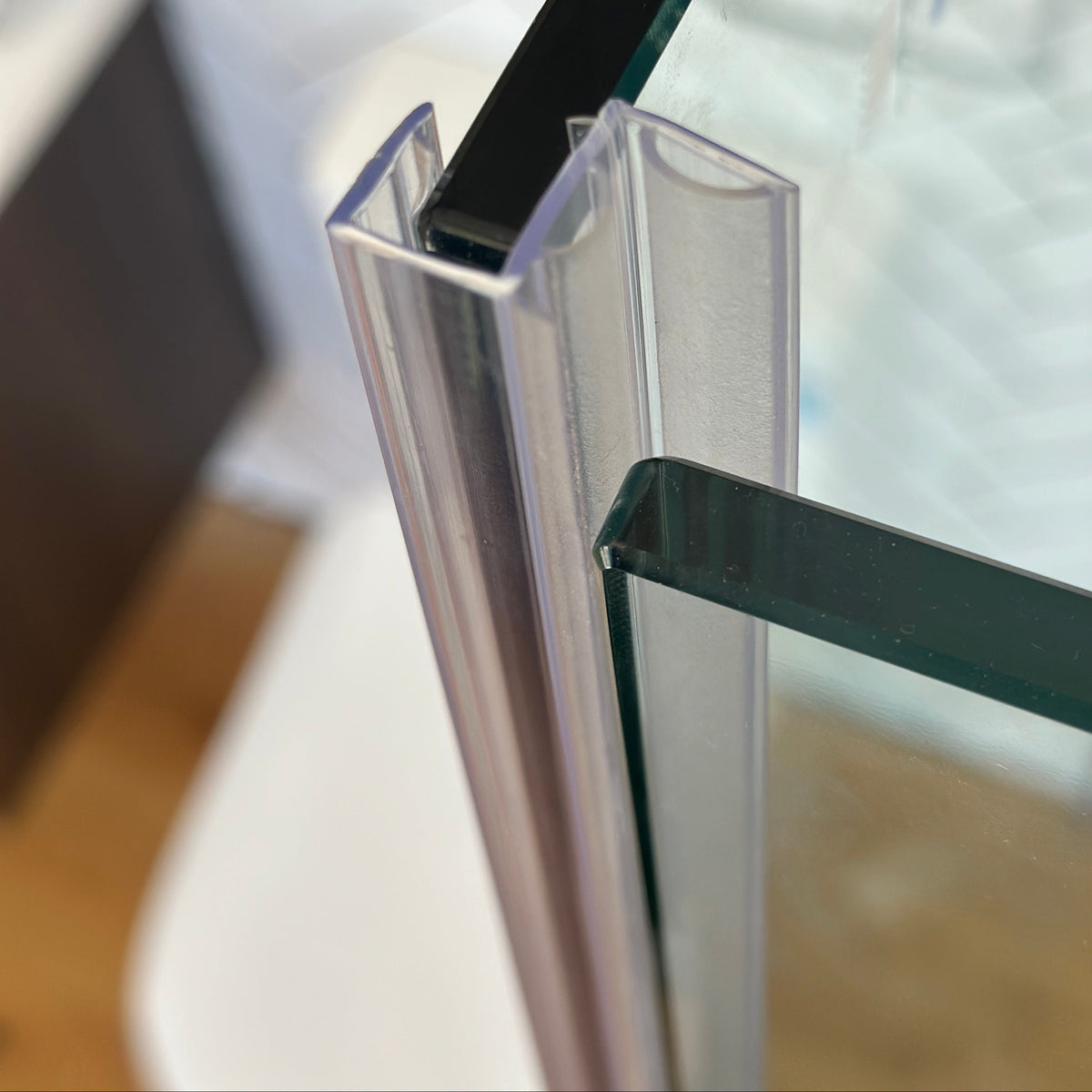 SS08/17 10mm Semi-Frameless Pivot Shower Screen with Top Support Bar & Seals – Front & Return, 2100mm High