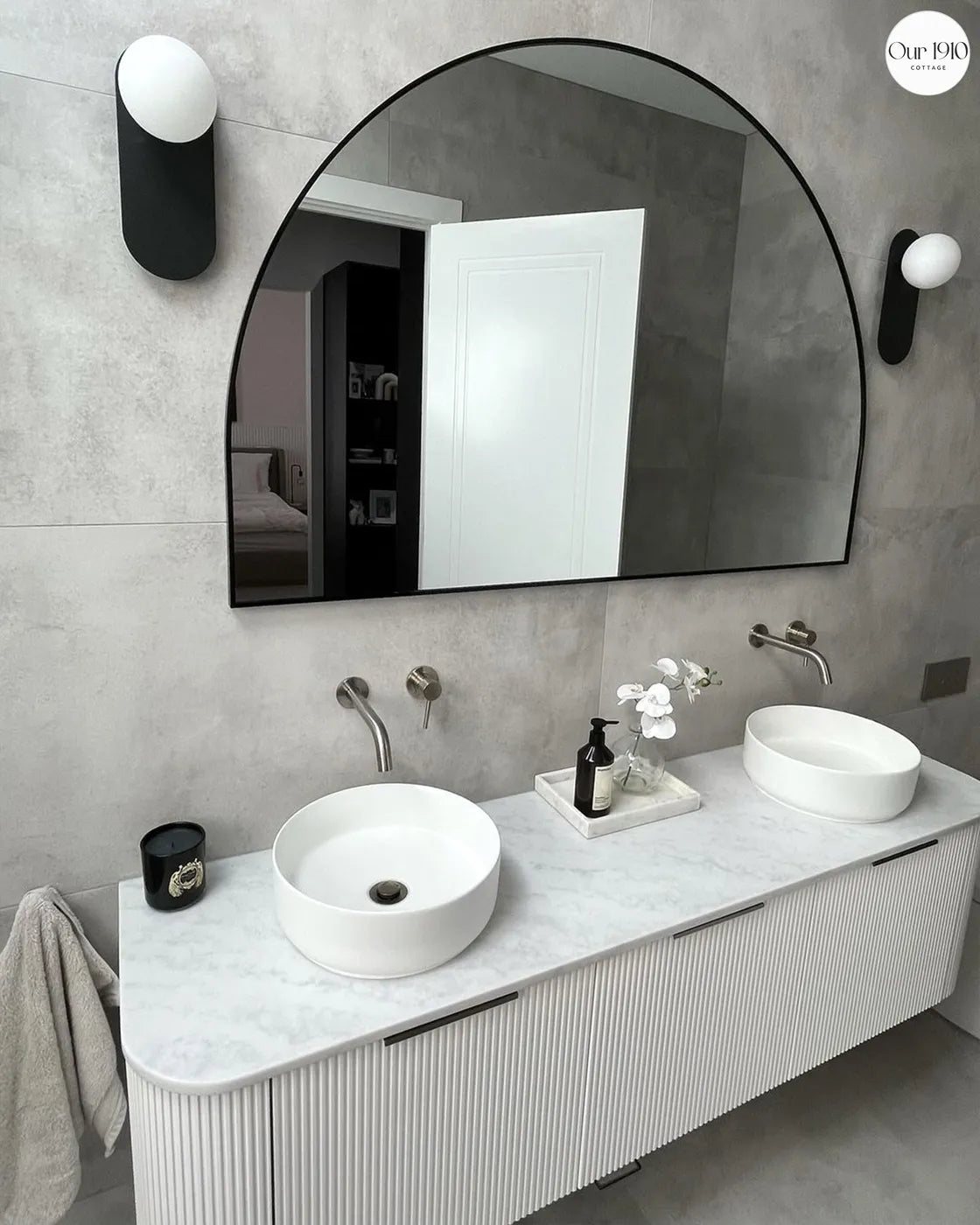 BV63WH Curved Fluted Matte White Wall Hung Vanity