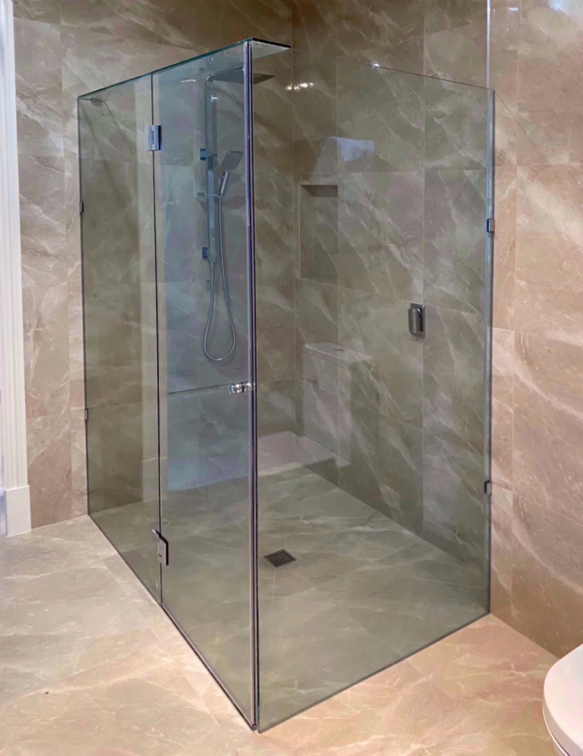 SS38 10mm Custom Frameless Shower Screen – Front & Return, 2100mm High, Chrome