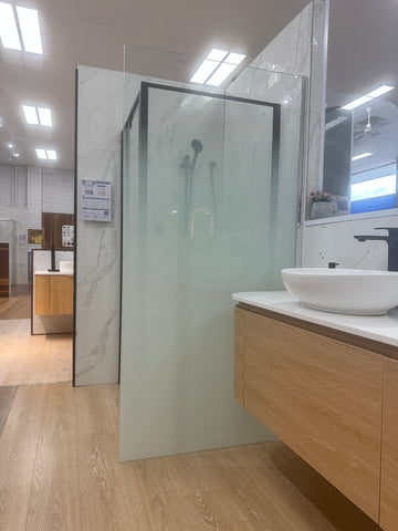 SS51 - Fade Frosted Glass Walk In Shower Screen - 1000x2000x8mm - Floor Display Clearnce