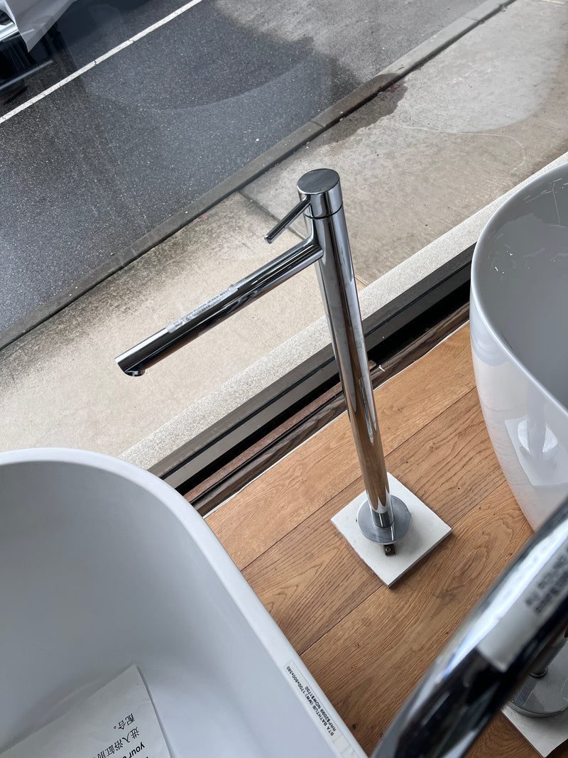 Freestanding Chrome Round Bath Filler - Floor Display Clearance